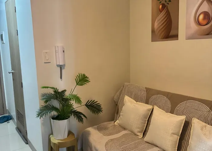 Seana Rhys Moa Staycation Guest house
